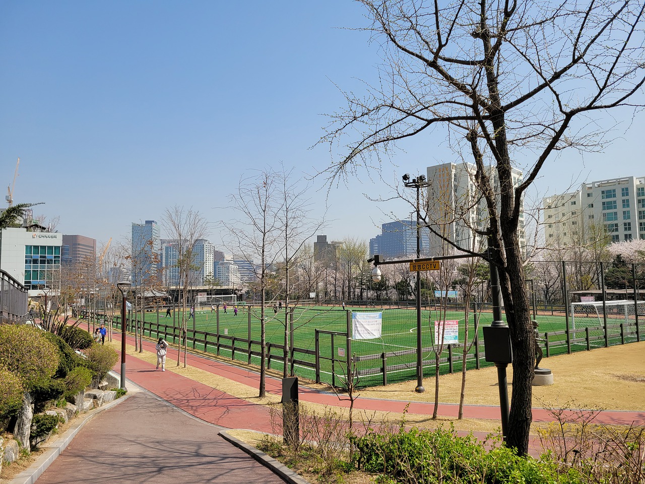 員與俱樂部 員與俱樂部